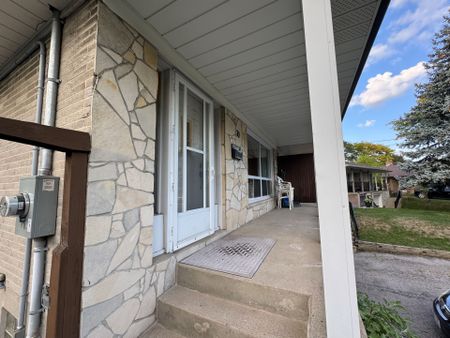 For Lease - 70 Marbury Crescent, Toronto, Ontario - Photo 3