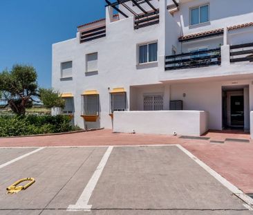 Luxury Apartment for rent in Estepona, Andalusia - Photo 6