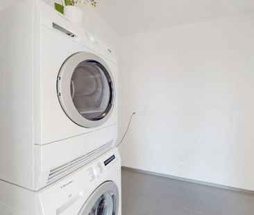 Behind the train station – right at the front! - Photo 1