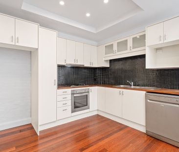 22 Belvoir Street, Surry Hills NSW 2010 - House For Rent | Domain - Photo 4
