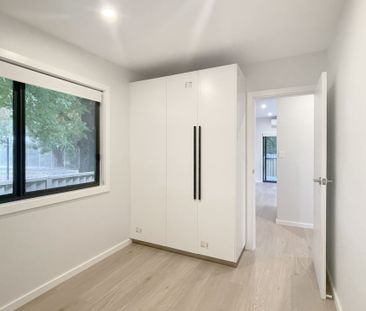 Brand New Two -Bedroom Cabin - Modern Comfort & Alfresco Living - Photo 2