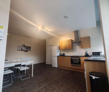 3 bedroom apartment to rent - Photo 4