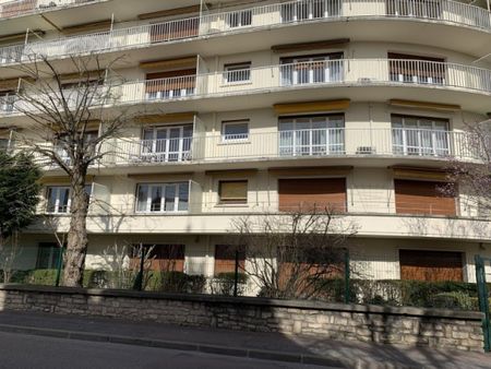 Libre le ..Maintenant Mt Loyer :300 Mt des charges :590 - Photo 3