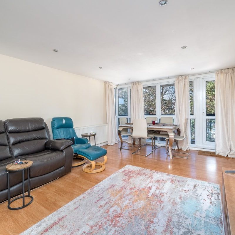 Hendon Lane - Photo 1