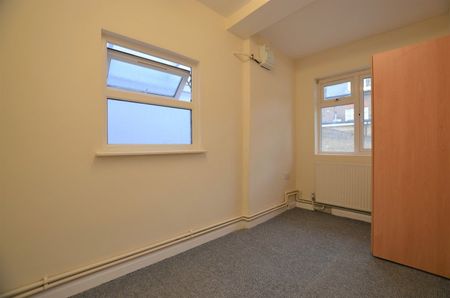 Woolstone Road, London, SE23 - Photo 3