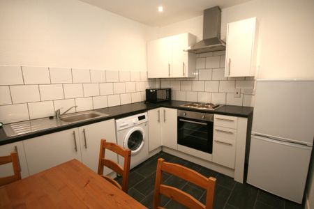 Meadowpark Street, 2 Bed Furnished Apartment, Dennistoun – Available 24/01/2025 - Photo 4