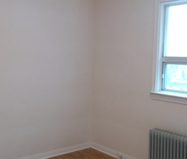 1 Bedroom Apartment located in the Wilson Heights area - Photo 4