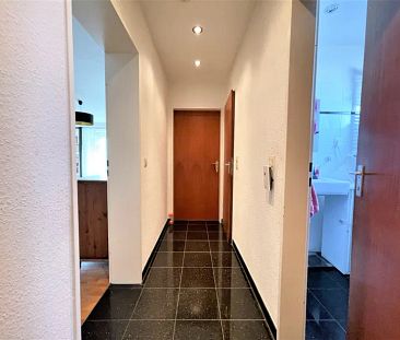 Urdenbach: Helle und geräumige 4 Zimmer Wohnung mit 2 Balkonen in g... - Photo 1