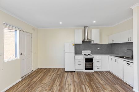 Home For Rent - Photo 3