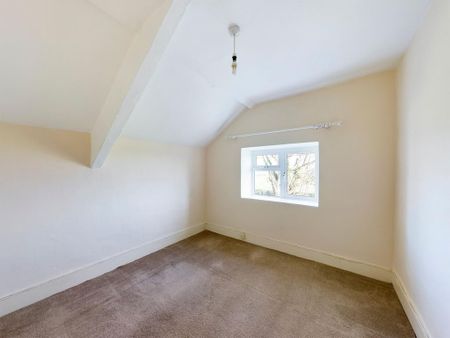 2 bedroom semi-detached house to rent - Photo 3