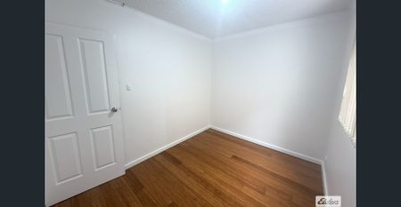 Well Maintained 2 Bedroom Unit! - Photo 4