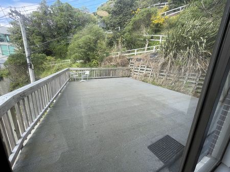 Stunning Sea Views - Photo 5