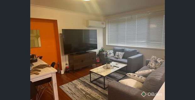 ROOMING HOUSE ACCOMMODATION - Photo 1