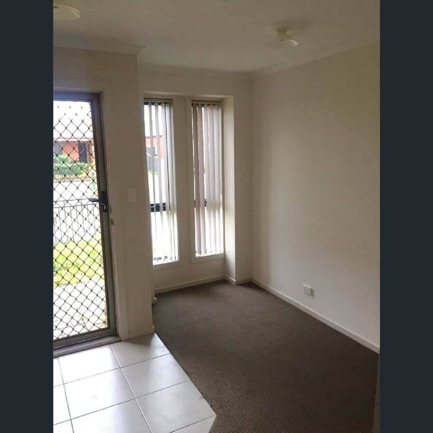 Tidy 3 Bedroom 2 Bathroom Family Home in Andrews Farm - Photo 1