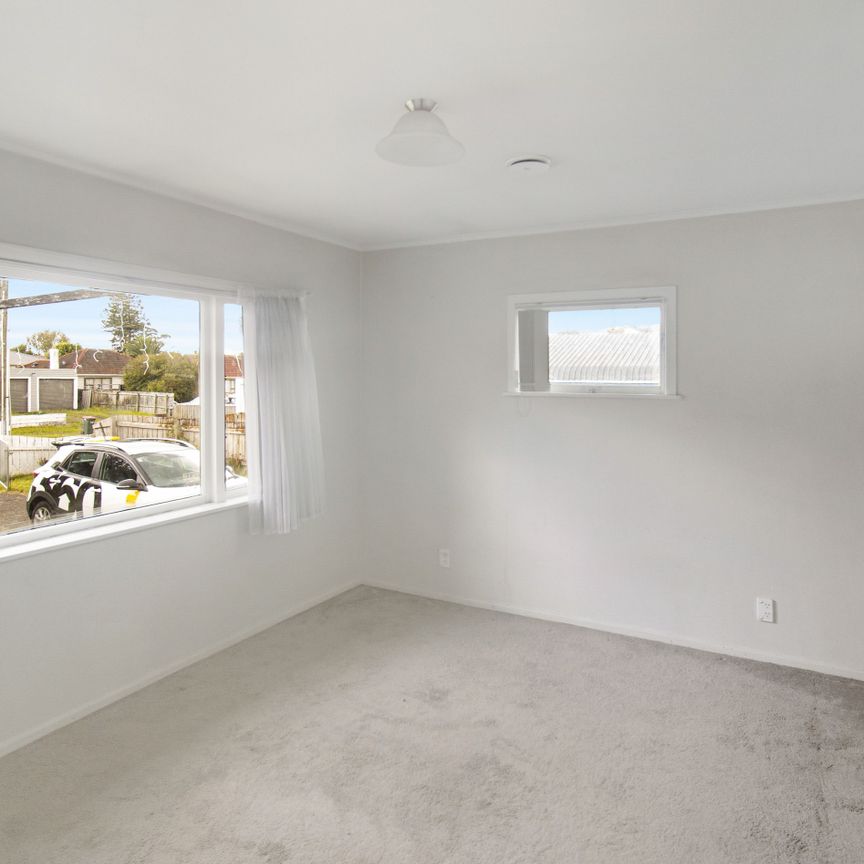 3 bedroom home in Manurewa! - Photo 1