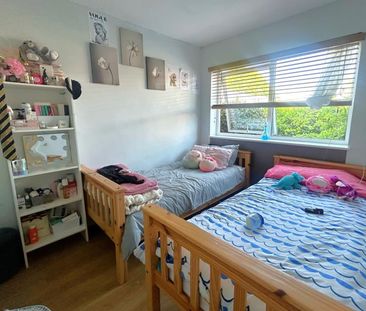 Brantwood Gardens, West Byfleet, Surrey, KT14 - Photo 2