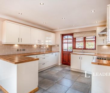 3 bedroom bungalow to rent Old Road, Whittington, WR5 - Photo 2