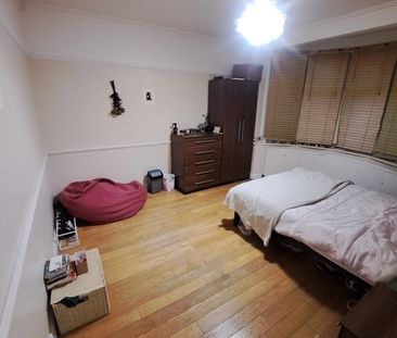 Room in a Shared House, Pymmes Green Road, N11 - Photo 6