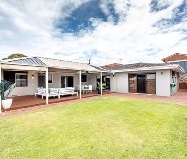 4 Hurley Way, Hillarys, WA 6025 - Photo 3