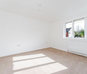 3 bedroom terraced house to rent - Photo 3