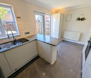 A 3 Bedroom Semi-Detached - Photo 5