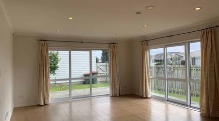 Takanini, 4 bedrooms plus 1 bedroom loft! - Photo 5
