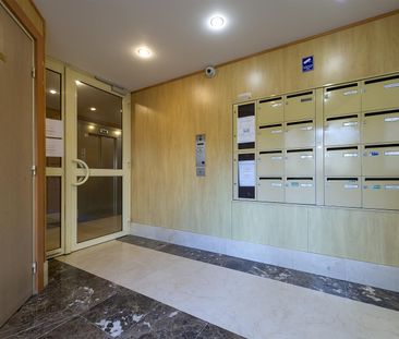 location Appartement T1 DE 30.2m² À VERSAILLES - Photo 1