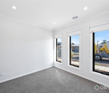 63 Langer Circuit, Cranbourne, Vic 3977 - Photo 5