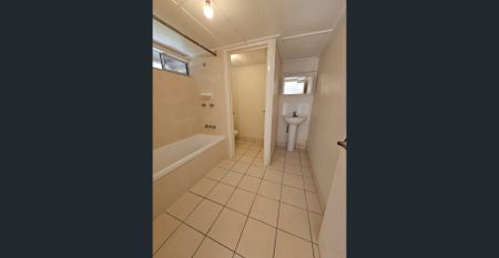 1 Bedroom unit in a convenient location - Photo 2