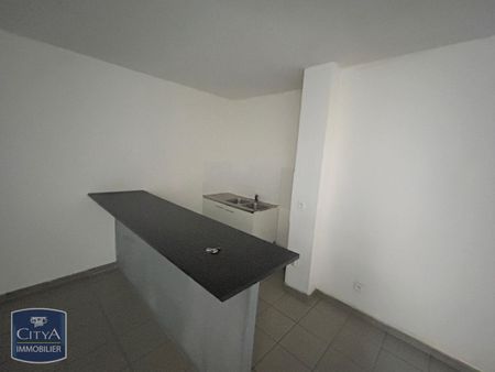 Location Appartement 2 pièces 39m² LA SEYNE SUR MER 83500 - Photo 2