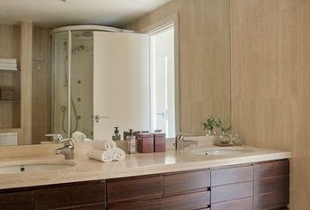 Calle de Rafael Calvo, Madrid, Community of Madrid 28010