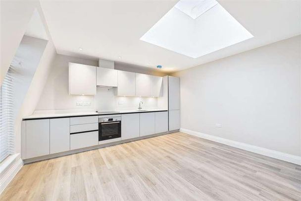 West Street, Maidenhead, Berkshire, SL6 - Photo 1