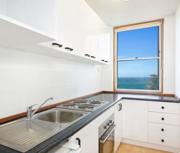 STONES THROW FROM WOLLONGONG BEACH - Photo 3