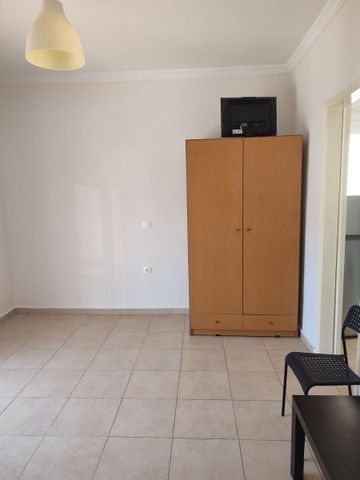 Studio/Γκαρσονιέρα για ενοικίαση Κέντρο (Πτολεμαϊδα) - Φωτογραφία 2
