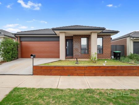 4 BEDROOM FAMILY HOME - Photo 5