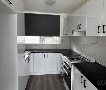 Modern, Cosy & Convenient - Photo 2