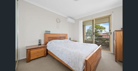 Four Bedroom Duplex In Prime Location - Photo 5