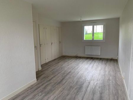 Location Maison 2 pièces 52m² NIORT 79000 - Photo 3