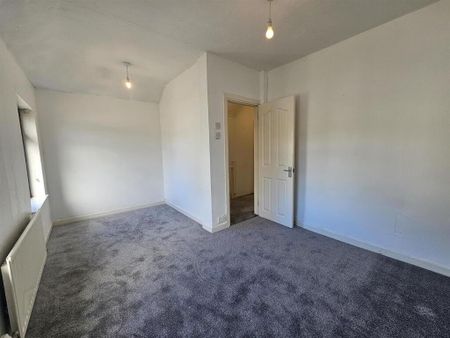 7 Silverstream Parade, Belfast, BT14 8GR - Photo 3