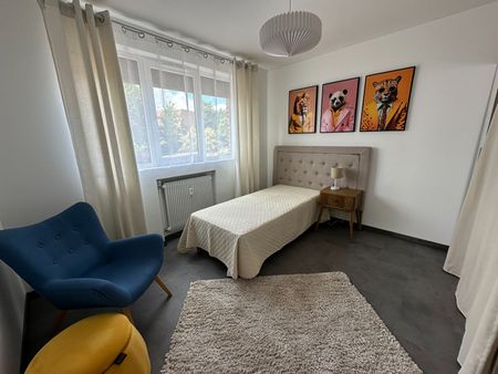 Location Appartement 4 pièces 94m² - Photo 3