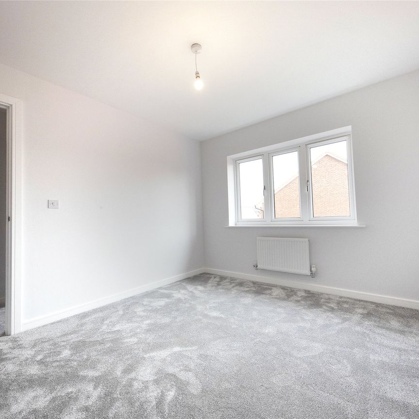 4 bedroom House in Russell Chase, Binfield - Photo 1