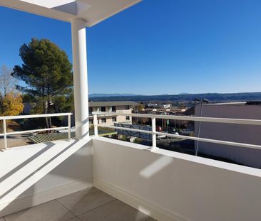 location Appartement T2 DE 38.9m² À MANOSQUE - Photo 1