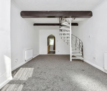 2 bedroom terraced house to rent - Photo 2