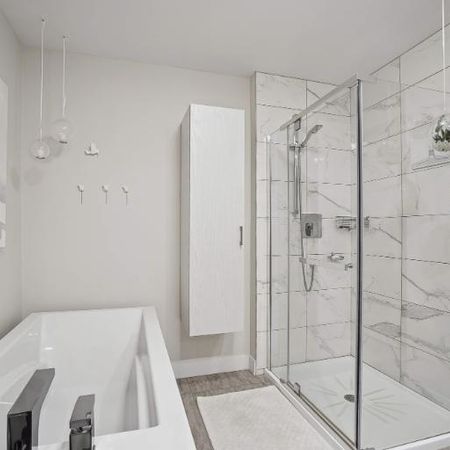 2 CH - 2 SDB - Bromont - $2,050 /mo - Photo 3