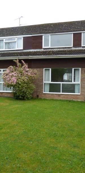 3 bedroom semi-detached house to rent - Photo 1