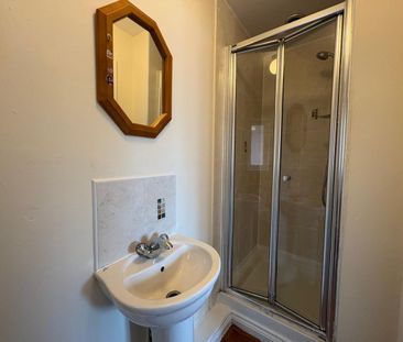 Kirkwood Close, Aspull, Greater Manchester, UK - Photo 6