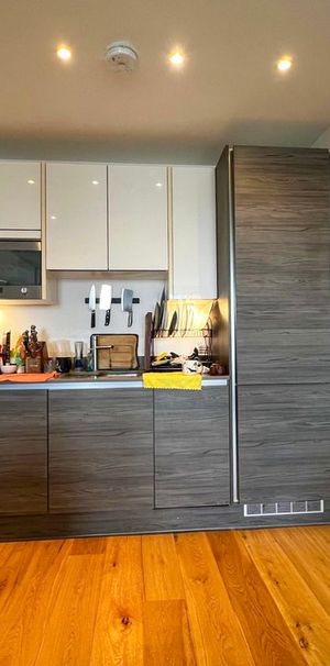 Gullivers Walk, London - Photo 1