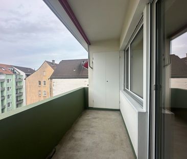 Helle 3.5 Zimmerwohnung mit Lift und Balkon - Photo 6