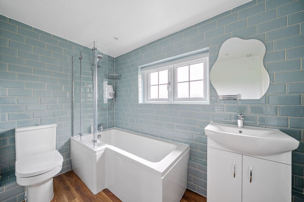 2 bedroom cottage to rent - Photo 1