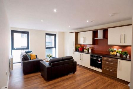 3 bed Apartment Devonshire Point - Photo 2